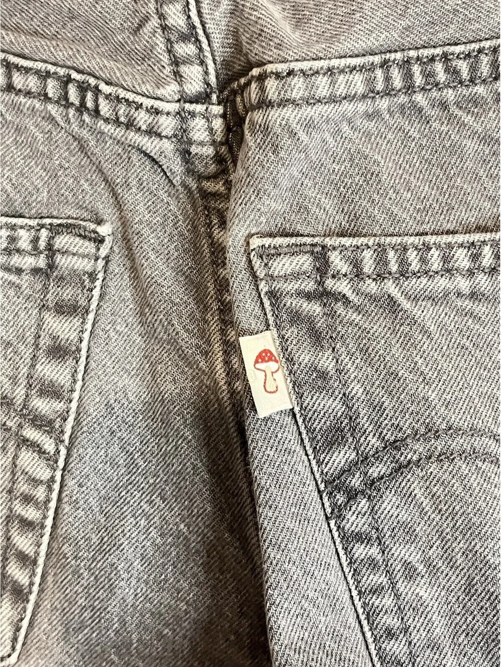 Levi’s Fresh 501 Jeans Gray Wash Denim 25x30 Mushroom Tag